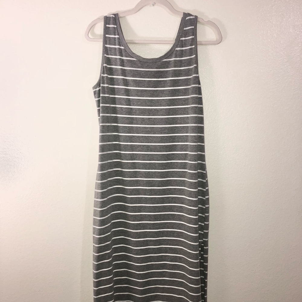 Lulus Grey Striped Sleeveless Midi Dress